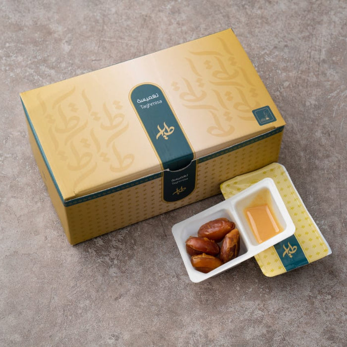 الطيار - تغميسة خلاص بجوز الهند 8 علب | Al-Tayyar - Khalas dip stuffed with almonds 8 Pack