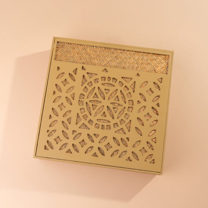 Al-Tayyar - box huia