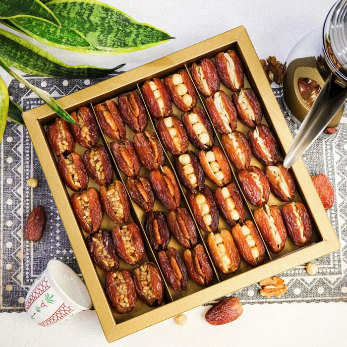 Qetaf - Selection of luxurious dates stuffed with nuts and butter No 4