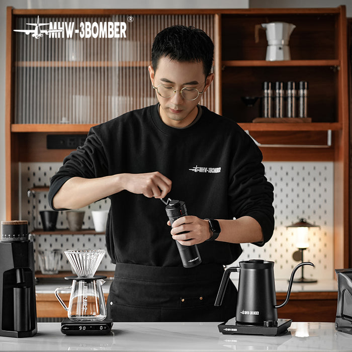 3BOMBER - BLADE R3 MANUAL COFFEE GRINDER Black  مطحنة القهوة اليدوية بليد R3 باللون الأسود