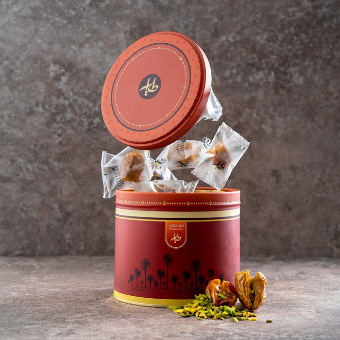 Al-Tayyar - Sukkari dates with cardamom 500 g | الطيار - تمر سكري بالهيل 500 جرام