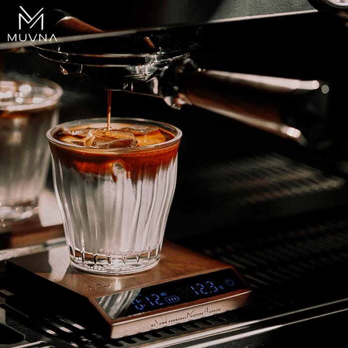 MUVNA Solid Walnut Wood Inclined Smart Coffee Scale – Walnut | ميزان قهوة MUVNA الذكي المائل بخشب الجوز الطبيعي – بني خشبي