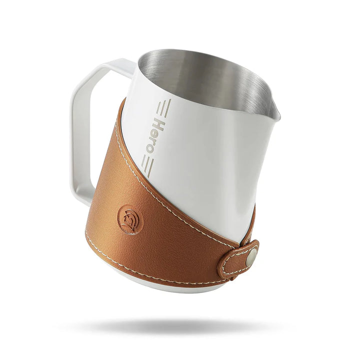 Hero – Milk pitcher 450 ml – Teflon white with leather | هيرو-إبريق حليب 450 مل - تيفلون أبيض مع جلد
