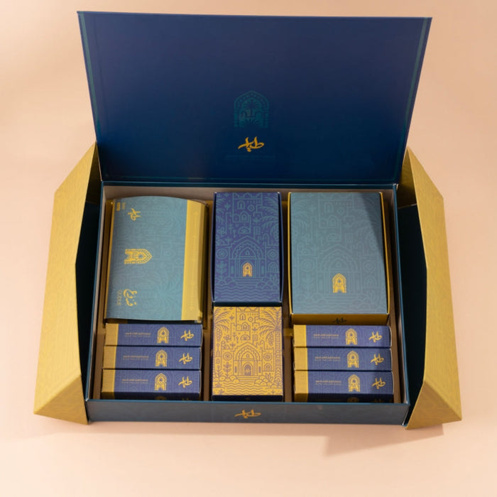 Al-Tayyar - Royal box with maamoul and dates