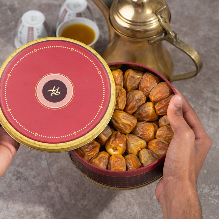 Premium Sukkari Dates – Box | تمر سكري فاخر – علبة
