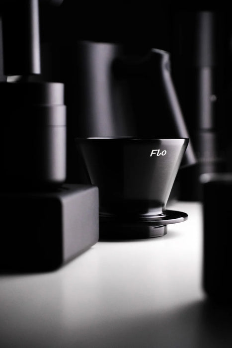 FLO - Flexible Liquid Output (Varia x Kurasu Kyoto) SHADOW Edition 350mL