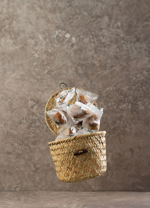 Al-Tayyar - Sugar mat stuffed with almonds