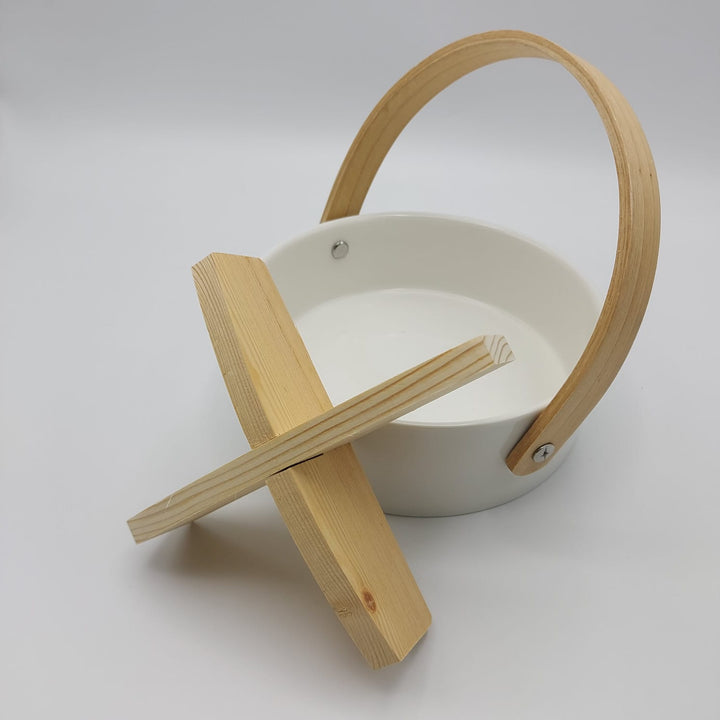 Ceramic Serving Basket with Wooden Organizer - White  |  سلة تقديم سيراميك مع منظم خشبي - أبيض
